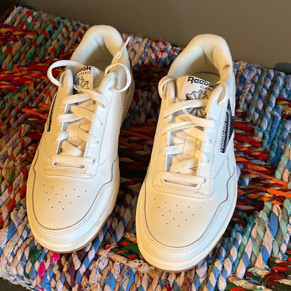 Reebok Classic White Sneakers! Size 7.5